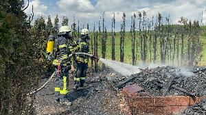 Bild: Brand eines Gartenhauses auf dem Galgenberg (Foto: Andreas Kuhn - Landkreis Neunkirchen)