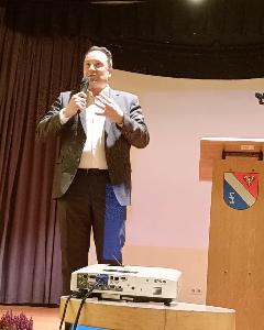 Bild: Bürgermeister Dr. Feld war der Einladung des Löschbezirkes gefolgt