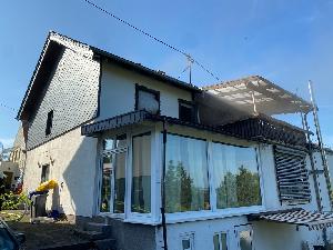 Bild: Mit einem Überdrucklüfter wurde das Gebäude entraucht