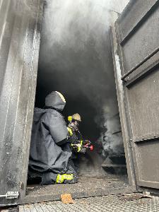 Bild: Heissbrandausbildung im Brandcontainer