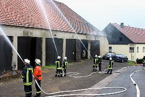 Bild: Vornahme von mehreren Rohren am Hof Groß im Ortsteil Calmesweiler
