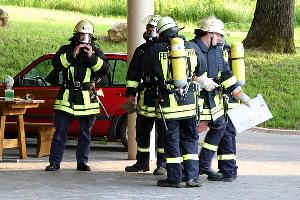 Bild: Atemschutzgeräteträger nach dem anstrengenden Einsatz