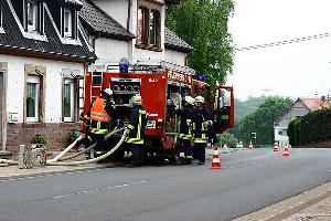 Bild: LF 8 des Löschbezirks Hierscheid an der Wasserentnahmestelle