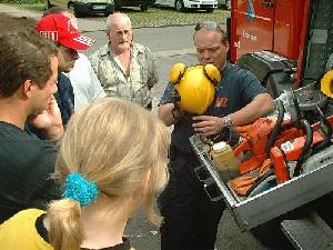 Bild: Ausbildung am Rüstwagen