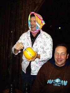 Bild: Besuch von Frau Antje mit Käse