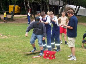 Bild: Spiele sorgten für Kurzweil im Jugendfeuerwehrzeltlager in Gronig