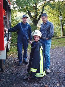 Bild: Noch passt die Einsatzuniform nicht.