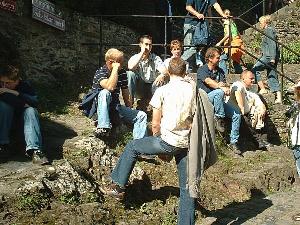 Bild: Etwas Ruhe muss auch mal sein. Pause auf Burg Eltz.