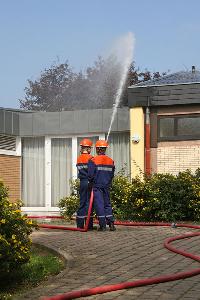 Bild: Vor den Augen zahlreicher Gäste zeigten die Jungen und Mädchen, was sie von ihren Ausbildern gelernt haben