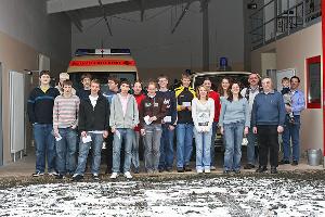 Bild: Die Teilnehmer des Erste-Hilfe-Kurses vor dem DRK-Heim in der Eppelborner Schleidstraße