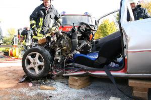 Bild: Der Vorderteil des Unfallwagens