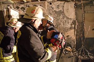 Bild: Mit einer Wärmebildkamera wurden die Räume nach verdeckten Brandnestern abgesucht