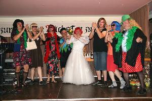 Bild: Internationale Topmodels hatten den Weg zum Eppelborner Familienabend gefunden