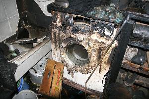 Bild: Durch die große Hitzeeinwirkung schmolz der Kunststoff dieser Waschmaschine