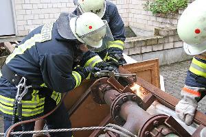 Bild: Arbeiten mit dem Brennschneider