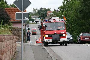 Bild: Aus den drei benachbarten Landkreisen Neunkirchen, Saarlouis und St. Wendel rückten die Einsatzkräfte zur Großübung an