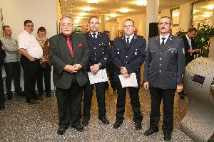 Bild: Befördert zum Hauptlöschmeister: Sascha Müller, Oliver Rau (es fehlt: Bernd Erberich)