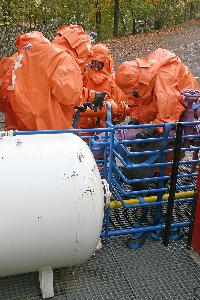 Bild: Abdichten der Leckage in der Rohrleitung