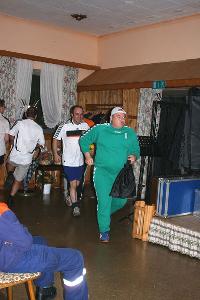 Bild: Unsere sportlichen Jungs aus der Abteilung Fußball beim Auslauf aus dem Mühlbacher Hofstadion (Foto: Heike Blum)