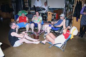 Bild: Jaja "Ballermannfeeling" mitten in Dirmingen, Sangria aus dem Eimer muss sein (Foto: Heike Blum)