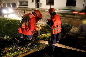 Bild: Wasserentnahme aus einem Unterflurhydranten