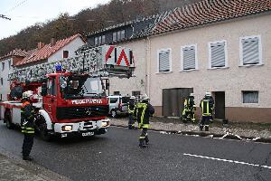 Bild: Auch die Drehleiter aus Illingen wurde zur Einsatzstelle alarmiert