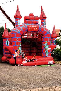 Bild: Eine Springburg für die Kinder (Foto: Heike Blum)