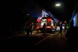 Bild: Einsatzkräfte kurz nach der Ankunft an der Einsatzstelle