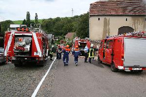Bild: Mit zahlreichen Fahrzeugen waren die Jugendfeuerwehrleute angerückt