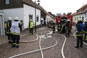 Bild: Die Feuerwehr war mit zahlreichen Einsatzkräften schnell vor Ort