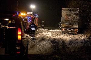 Bild: Ein Sattelzug kam zwischen den Anschlussstellen Eppelborn und Illingen von der Fahrbahn ab