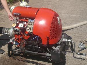 Bild: Tragkraftspritze 8/8 (800 Liter bei 8 Bar Druck pro Minute)