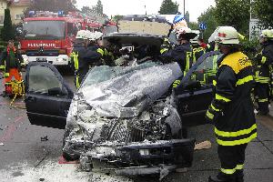 Bild: Das Dach ist abgetrennt und wird abgenommen