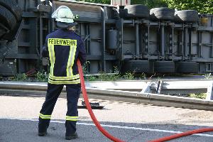 Bild: Während der Schneidarbeiten herrschte Brandgefahr