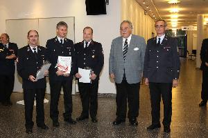 Bild: Wurden für 40 Jahre aktiven Dienst in der Feuerwehr ausgezeichnet: Guntram Detzler, Dieter Schmidt, Wolfgang Götzinger und Franz Riehm (nicht vollzählig)