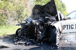 Bild: Durch die enorme Hitze schmolz ein großer Teil des Vorderwagens