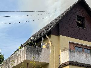 Bild: Dachstuhlbrand in der Illtalstraße