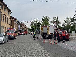 Bild: Gefahrguteinsatz am Bahnhof in Ottweiler (Foto: Andreas Kuhn - Landkreis Neunkirchen)