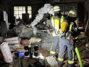 Bild: Brand einer Werkstatt in der Ortsmitte von Eppelborn