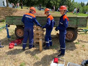 Bild: Jahreshauptübung der Kinder- und Jugendfeuerwehr Feuerwehr Eppelborn
