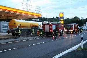 Bild: Beim Befüllen der Tankanlage der Tankstelle trat Dieselkraftstoff aus