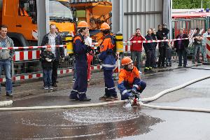 Bild: Schauübung der Jugendfeuerwehr beim Feuerwehrfest 2012 in Eppelborn