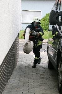 Bild: Verlegen der Schlauchleitung