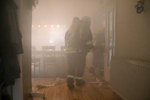 Bild: Schlechte Sicht: Angriffstrupp auf der Suche nach den vermissten Kindern