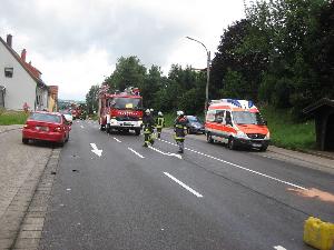 Bild: Die Schlossstraße musste während der Aufräumarbeiten voll gesperrt werden