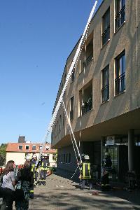 Bild: Die "Projektgruppe Absturzsicherung" demonstrierte das Retten mit der Schleifkorbtrage