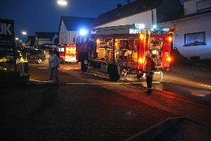 Bild: Einsatzfahrzeuge vor dem Übungsobjekt in der Wallenbornstraße