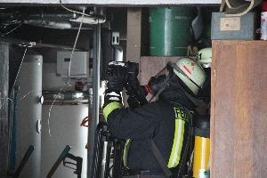 Bild: Kontrolle der Einsatzstelle mit der Wärmebildkamera