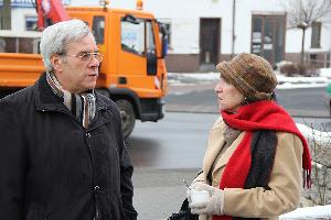 Bild: Bürgermeisterin Birgit Müller-Closset und Ortsvorsteher Berthold Schmitt informierten sich vor Ort über den Stand der Arbeiten