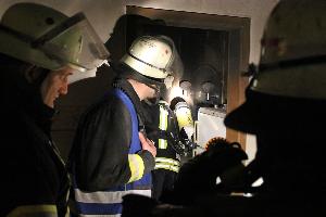 Bild: Mehrmals musste der Brandraum mit der Wärmebildkamera kontrolliert werden